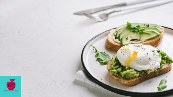 AVOCADO TOAST CON UOVO IN CAMICIA